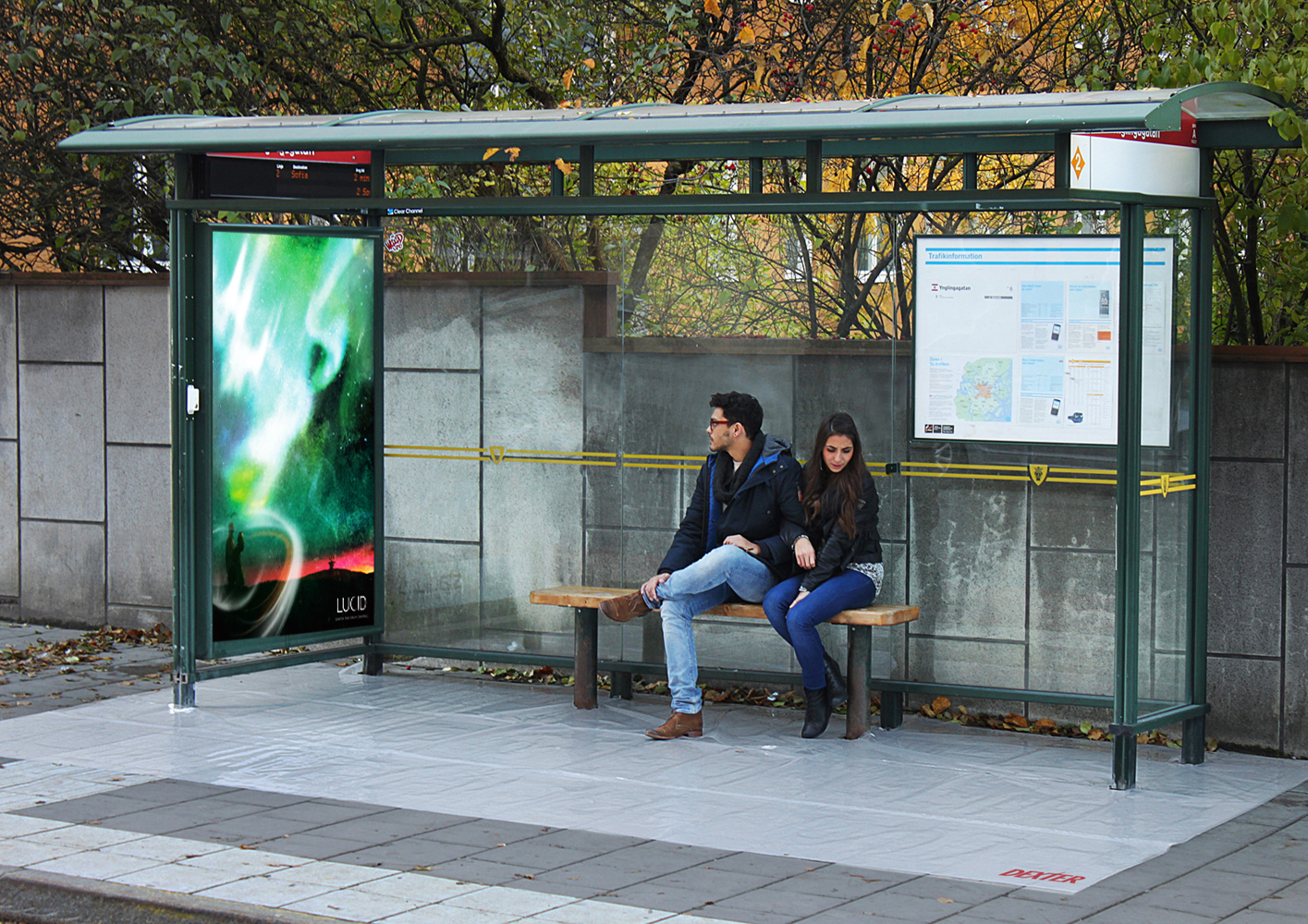 Interactive bus advertisements change according to who is in close proximity.
<br />
<br />- Can detect couples/pairings/gender/height
<br />- Simulates changing dreamscape
<br />- Meant to intrigue and bring viewer to website.